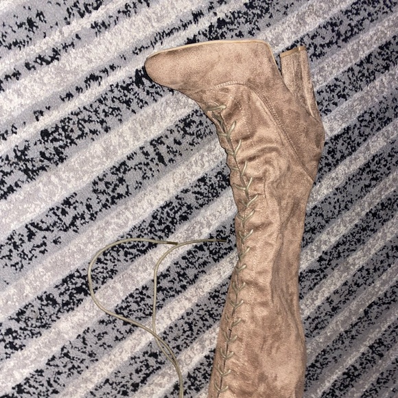 Tan thigh high boots. Never worn! Only tried on. Perfect condition!! - Picture 3 of 5